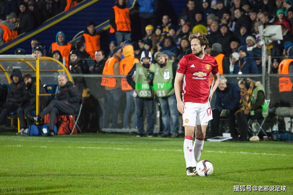 曼联客场胜利马德里大学生士气大增的简单介绍