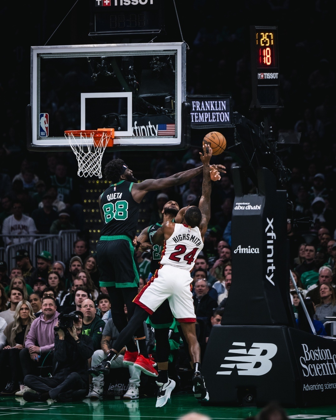 包含热火队逆转凯尔特人，豪取胜利的词条