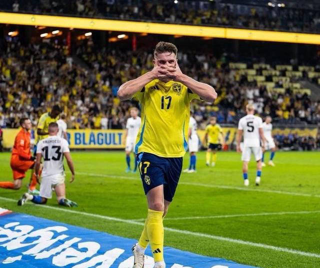 包含武磊再度上演帽子戏法，巴黎圣日耳曼后防线成筛子！的词条