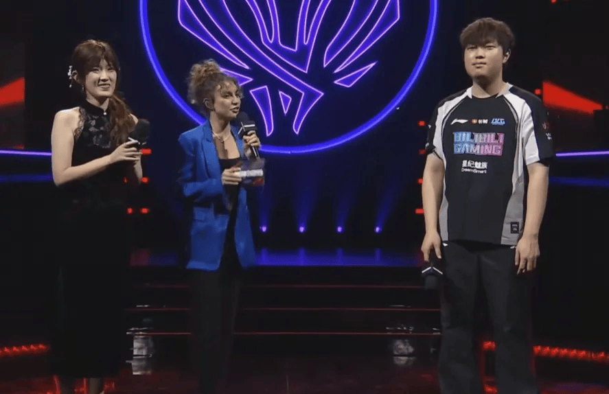 Ming遭遇三连败，美国队教练面临压力！的简单介绍