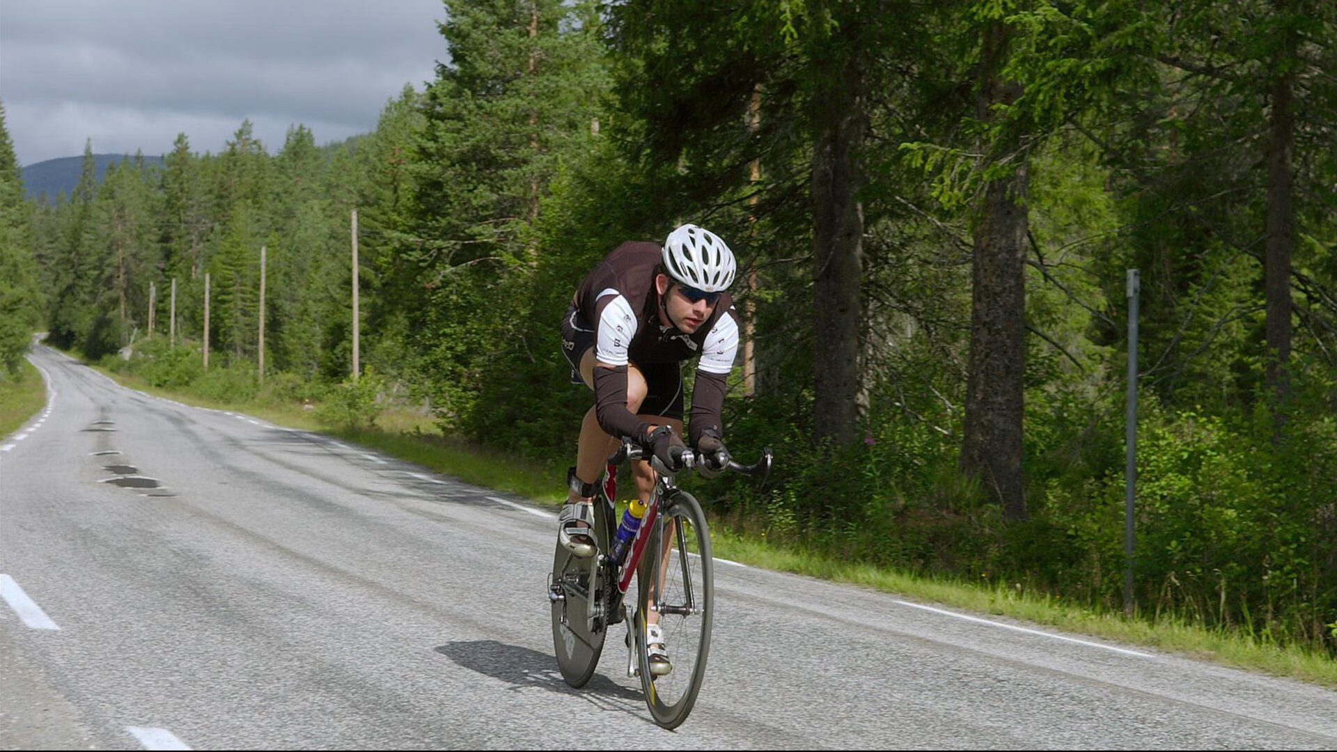 排球赛场焦点！法国队对阵巴西队，爆冷逆转，黑马强势击败劲敌